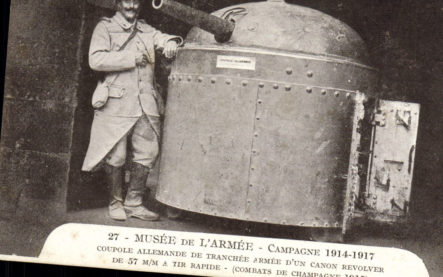 Coupole allemande de tranchée armée d'un canon revolver — Musée de l'Armée — Campagne 1914-1917