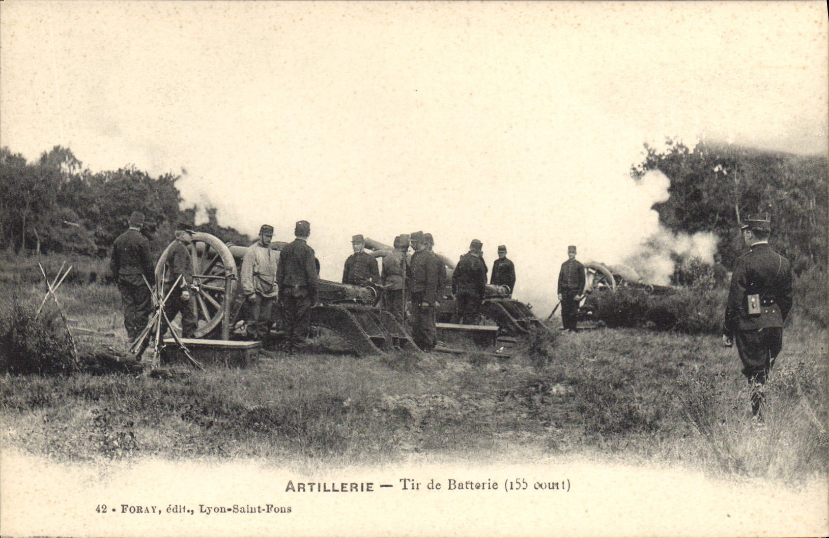 CPA Militaria Artillerie Tir de batterie 155 court 
