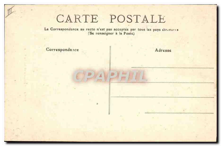 CPA Folklore Auvergne Costume riche de fete — Verso