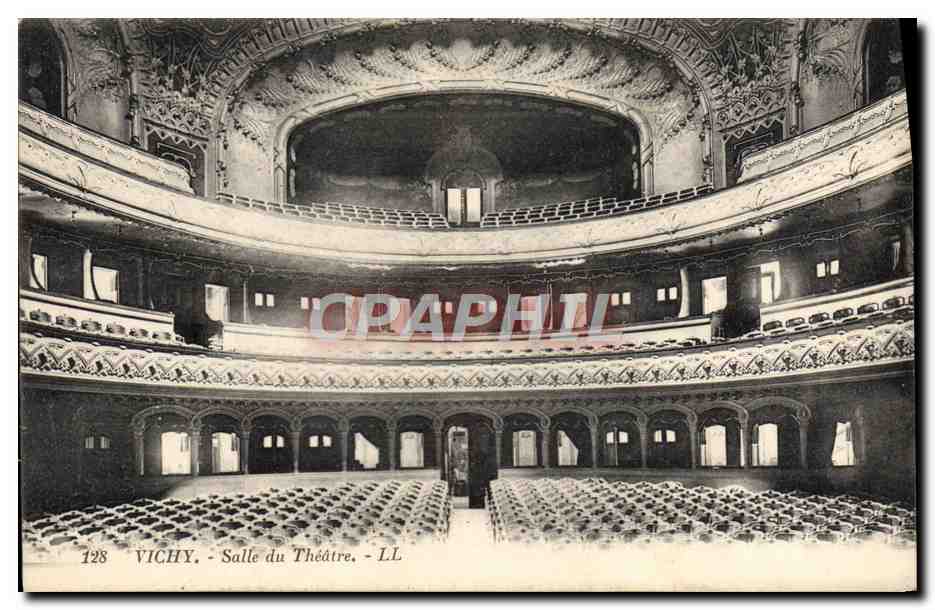 CPA Vichy Salle du Theatre 