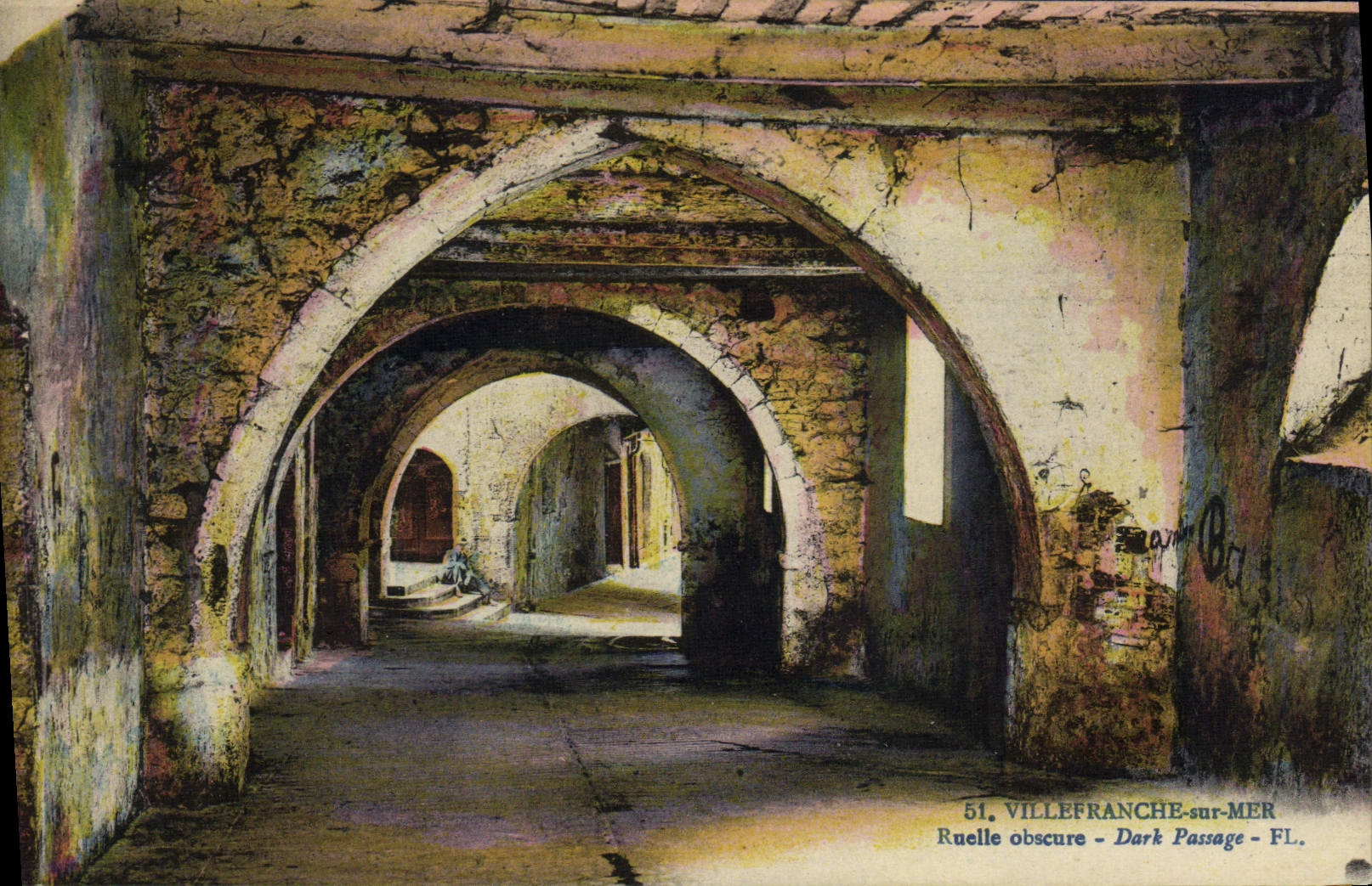 Villefranche-sur-Mer — Dunkler Gang — F.L. n°51