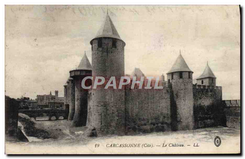 CPA Carcassonne Le chateau