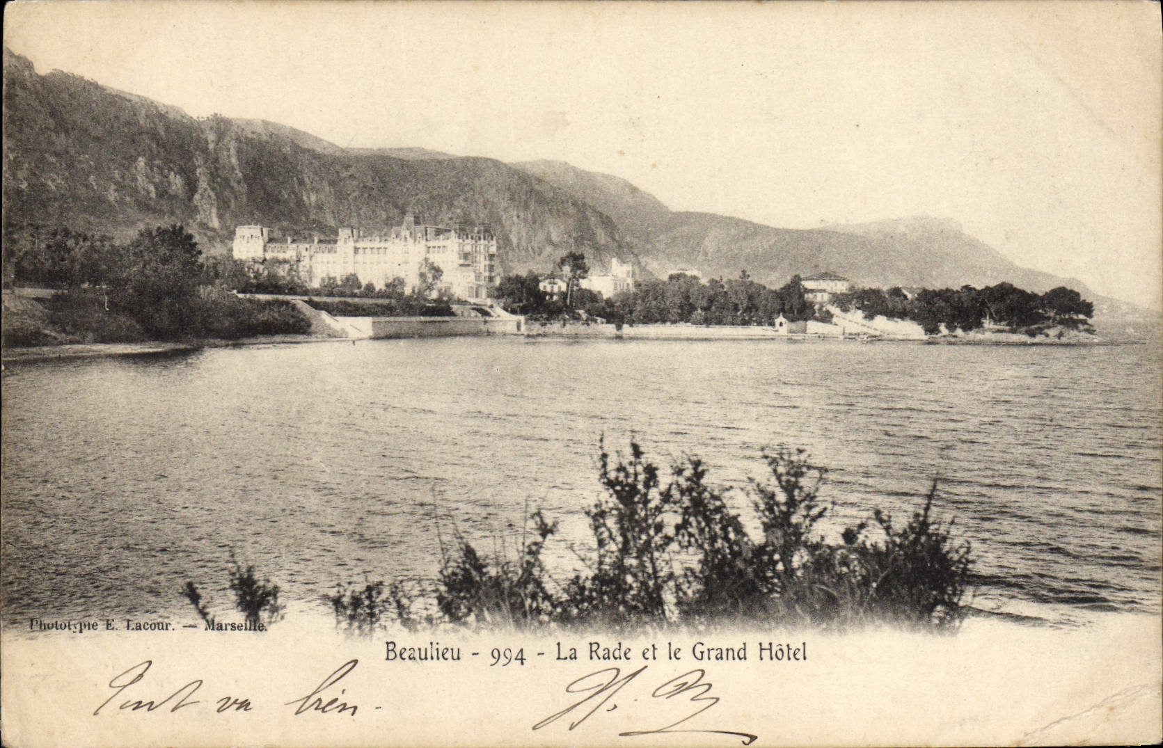 CPA Beaulieu Sur Mer La Rade Et Le Grand Hotel