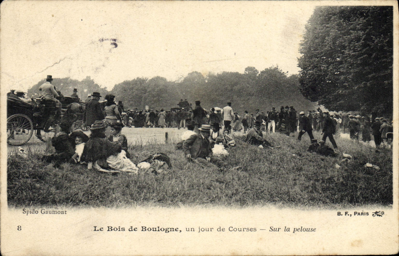 CPA Cheval Equitation Hippisme Le Bois de Boulogne un jour de courses Sur la pelouse 