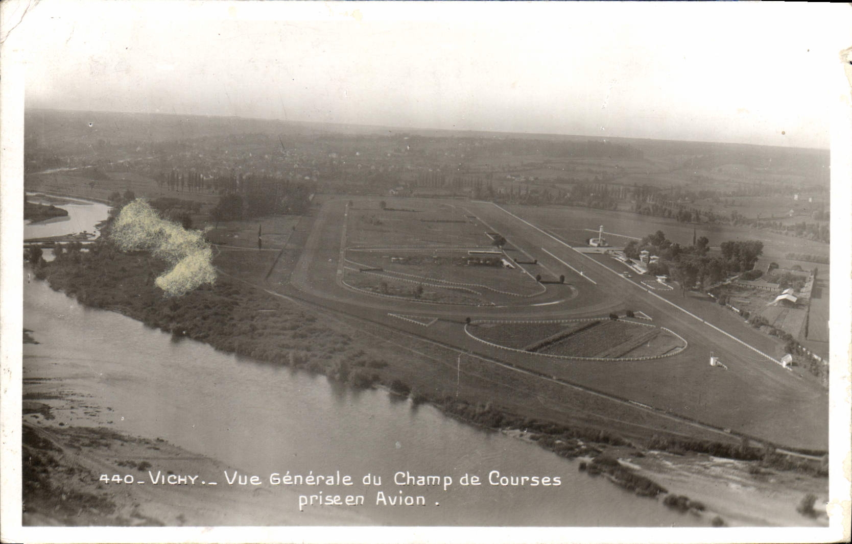 CPM Cheval Equitation Hippisme Vichy Vue generale du champ de courses prise en avion