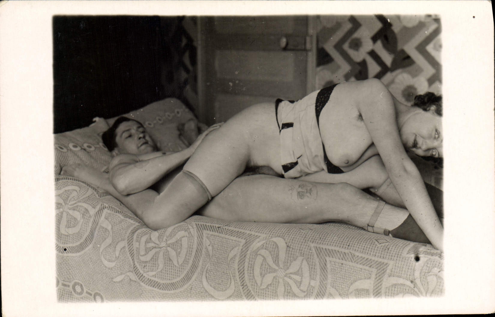 CARTE PHOTO Nu erotique Femme Pornographique
