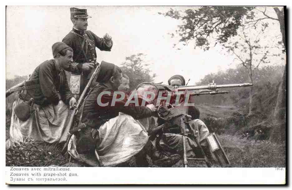 CPA Militaria Zouaves avec mitrailleuse
