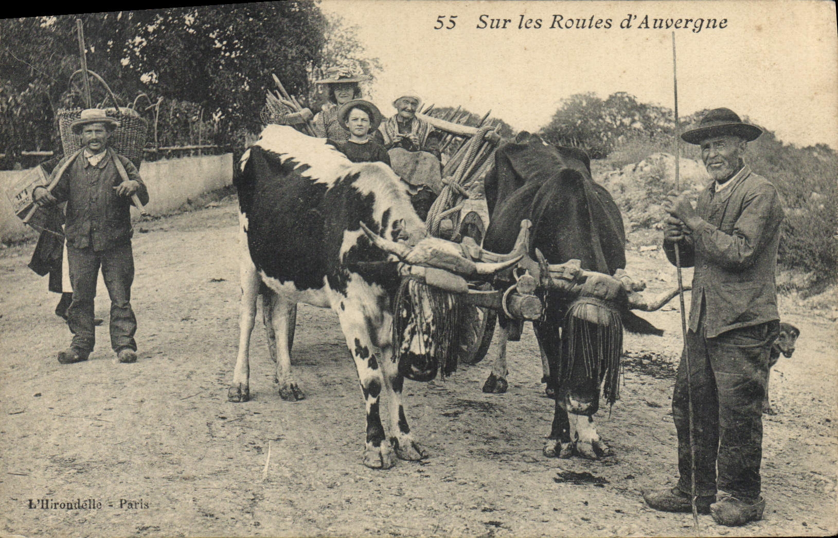 Sur les Routes d'Auvergne — scène de voyage à ânes — L'Hirondelle - Paris, n°55