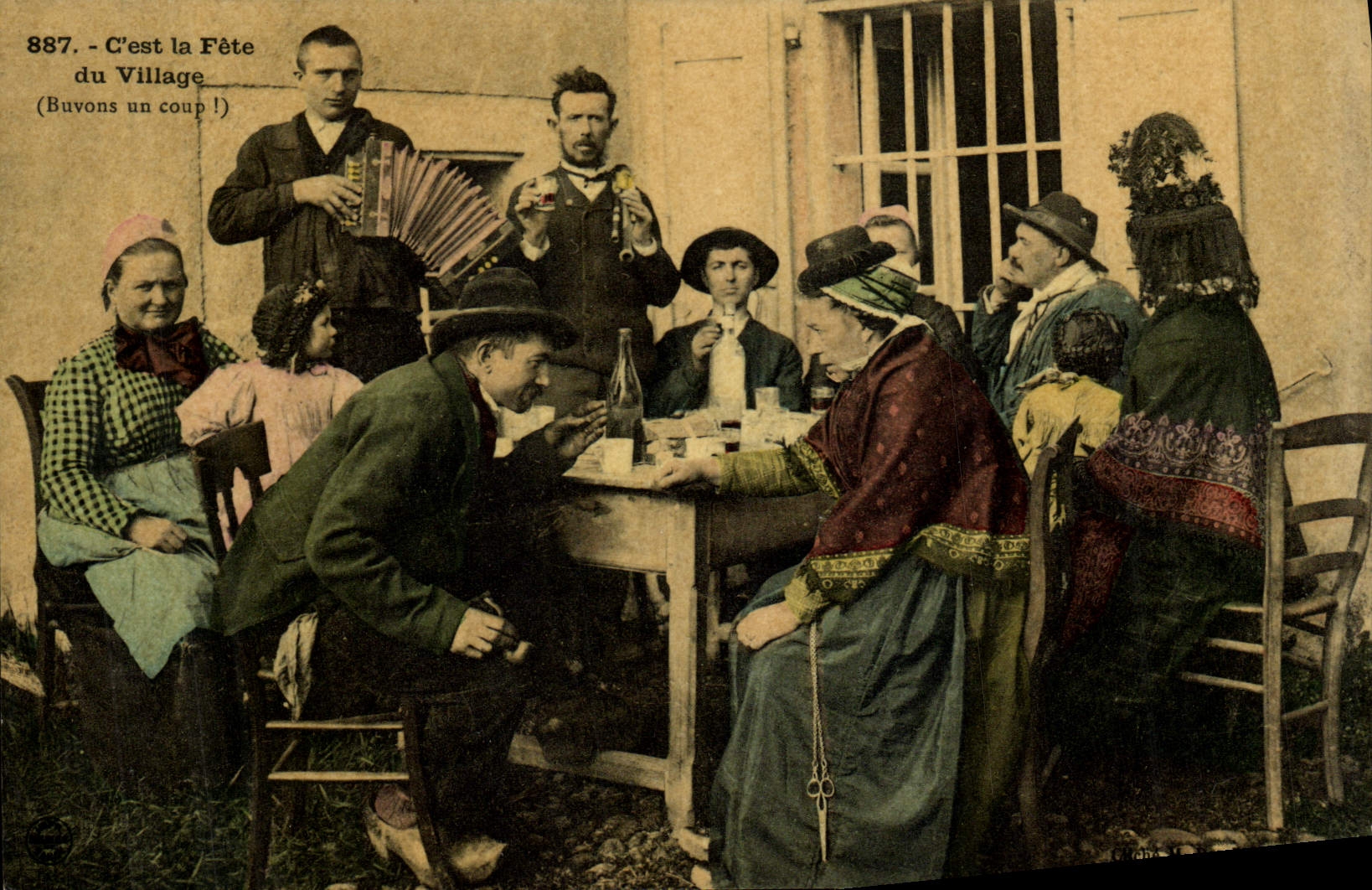 Fête du Village — (Buvons un coup !) — Collection MARGERIT-BREMOND, éditeur des cartes postales du Velay (H.-L.)