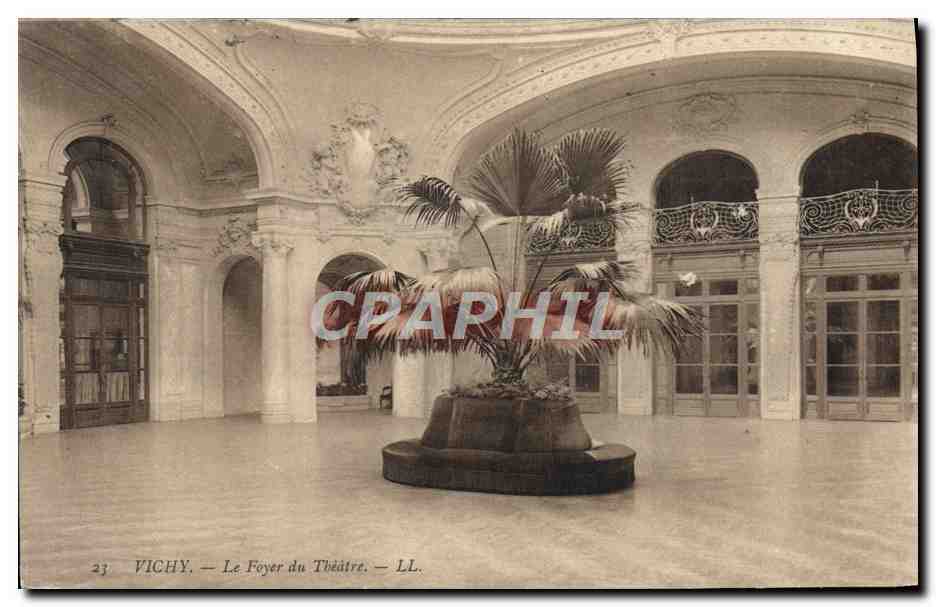 CPA Vichy le foyer du Theatre 