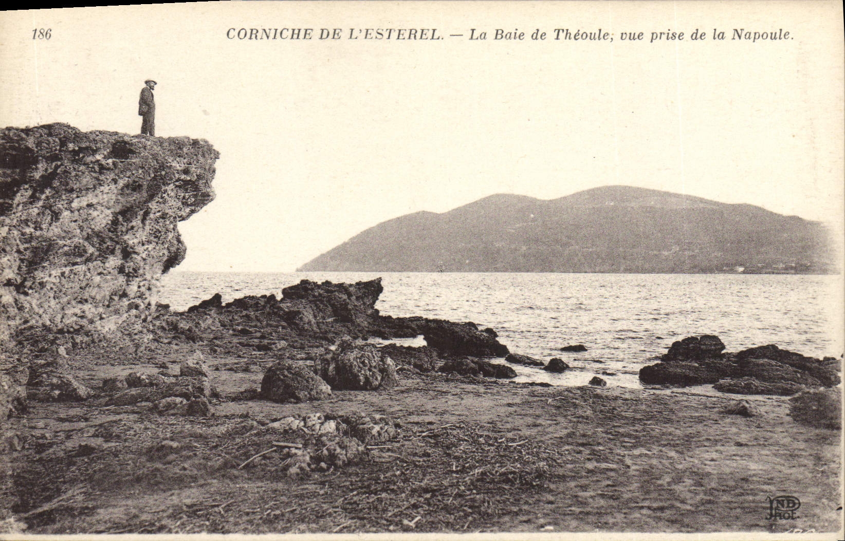 Corniche de l'Esterel — La Baie de Théoule vue prise de la Napoule — JND HOL