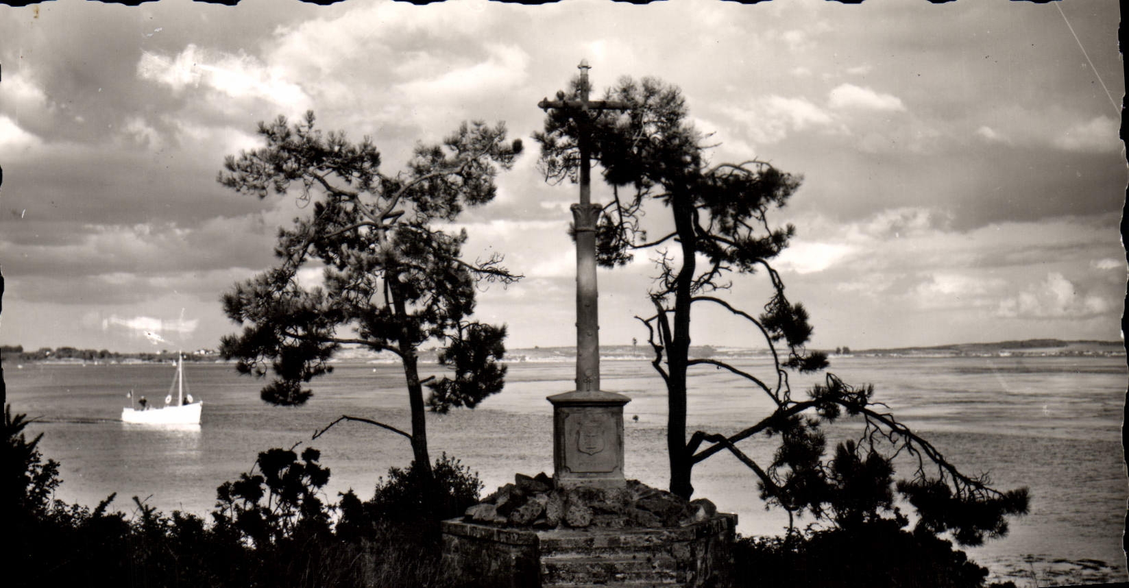 Ile-Berder près Larmor-Baden (Morbihan) — La Pointe du Calvoire — Éditions Gaby