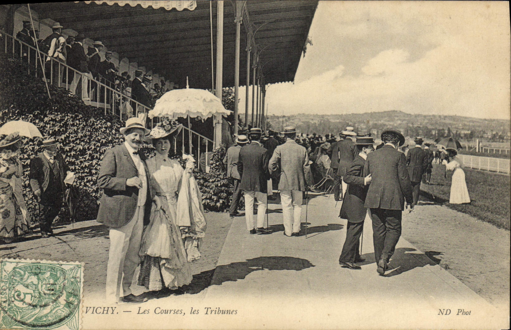 Vichy — Les Courses, les Tribunes — ND Phot