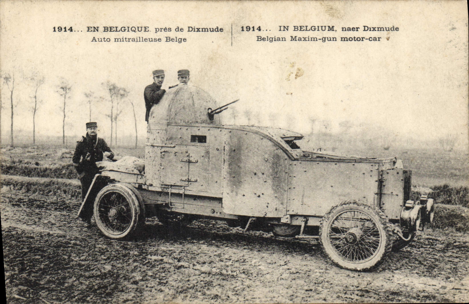 CPA Militaria en Belgique pres de Dixmude Auto mitrailleuse belge 