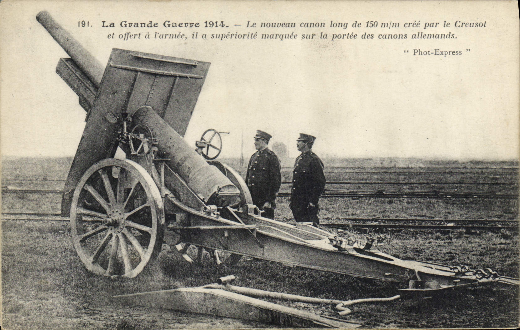 CPA Militaria Le nouveau canon long de 150mm cree par le Creusot 