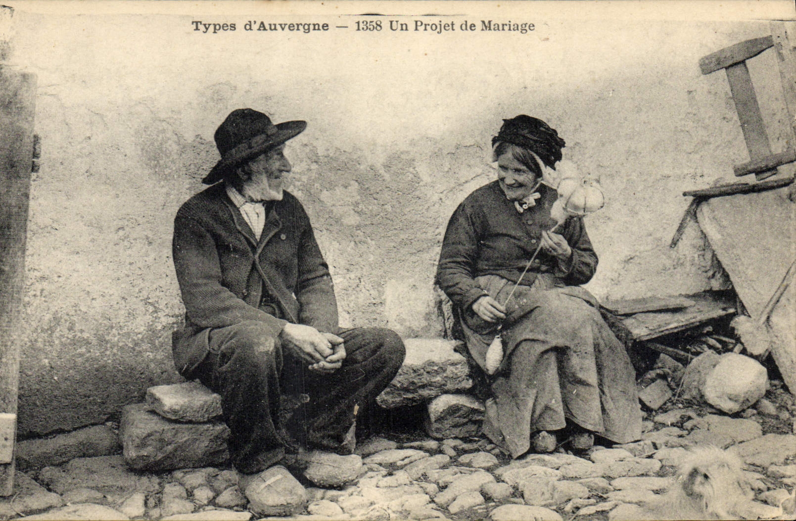CPA Folklore Auvergne Un jour de mariage 