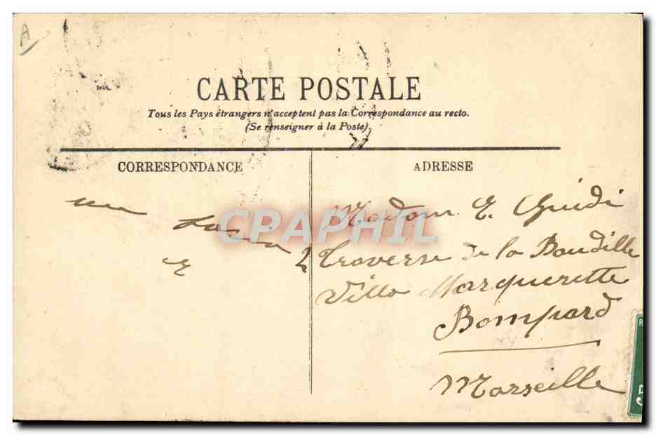 CPA Folklore Types d'Auvergne Costume et coiffe du pays  — Verso