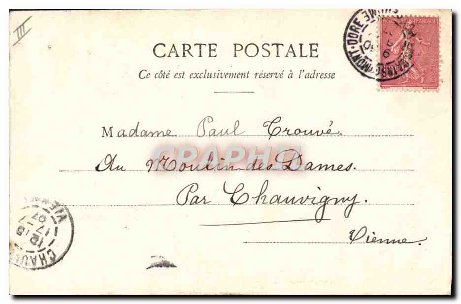 CPA Folklore Auvergne Vieille femme — Verso