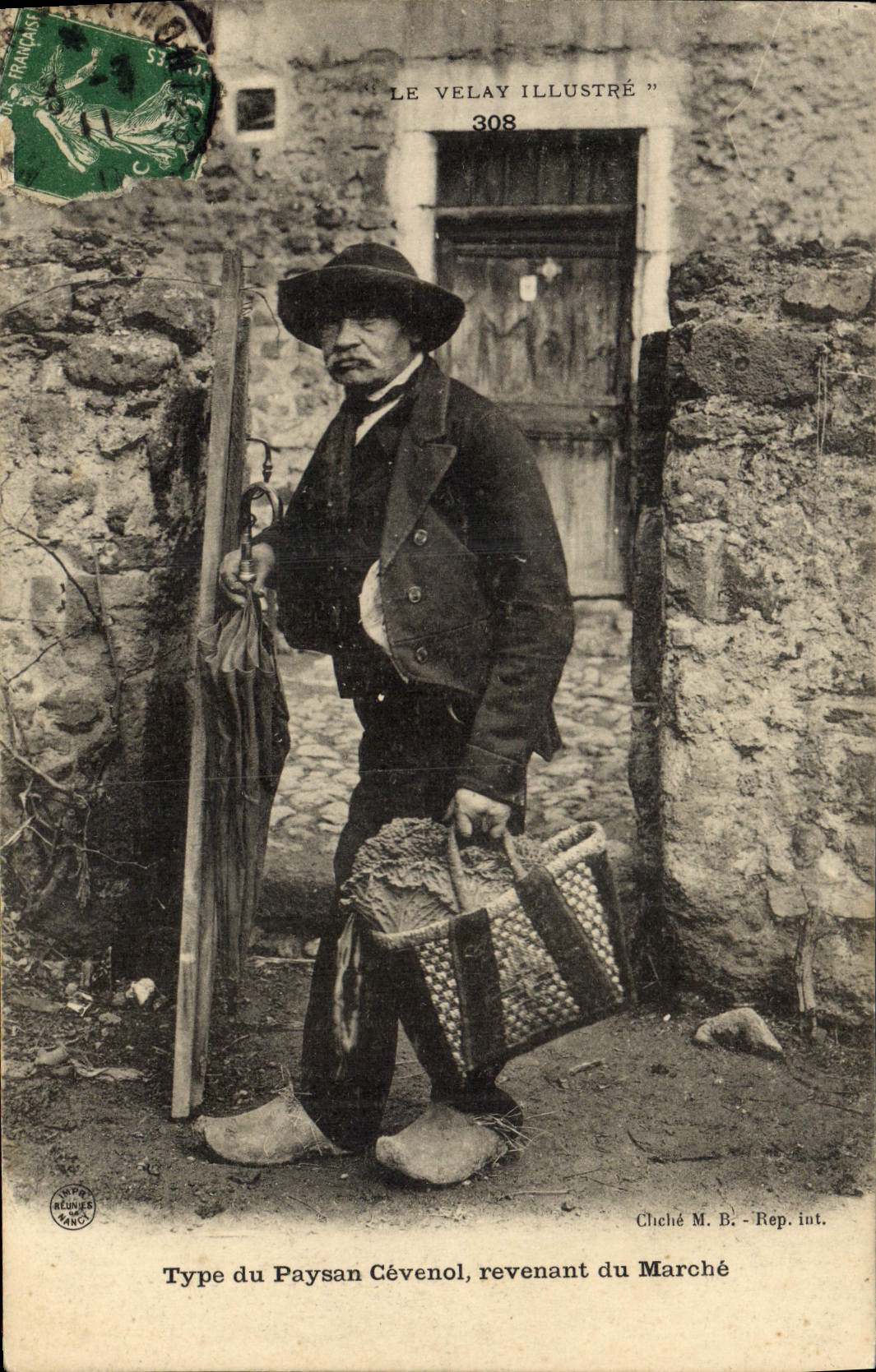 CPA Folklore Le Velay Type du paysan Cevenol revenant du marche