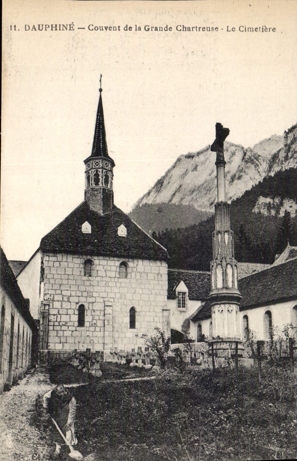 CPA Dauphine Couvent de la Grande Chartreuse Le Cimetiere