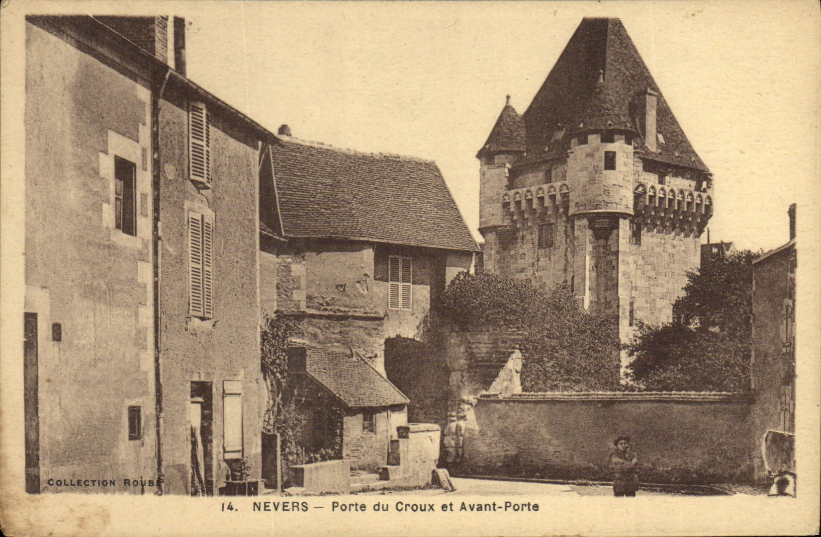 CPA Nevers Porte du Croux et Avant Porte