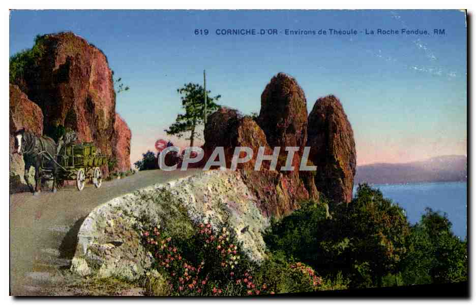 CPA Corniche d'or Environs de Theoule La Rocher Fendue Attelage cheval