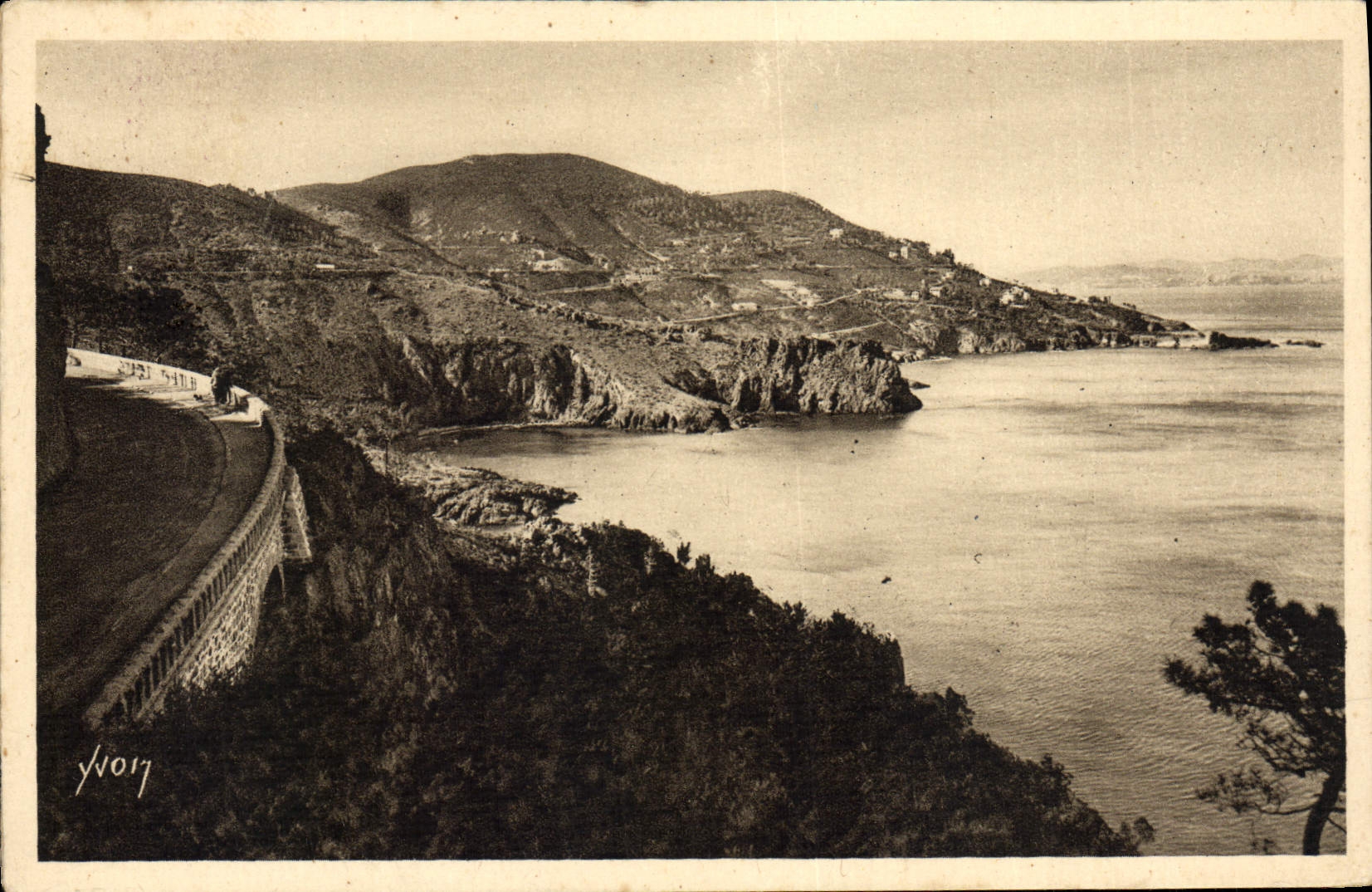 CPA Theoule sur Mer Miramar d'Esterel Route de la corniche d'or et pointe de la galere 