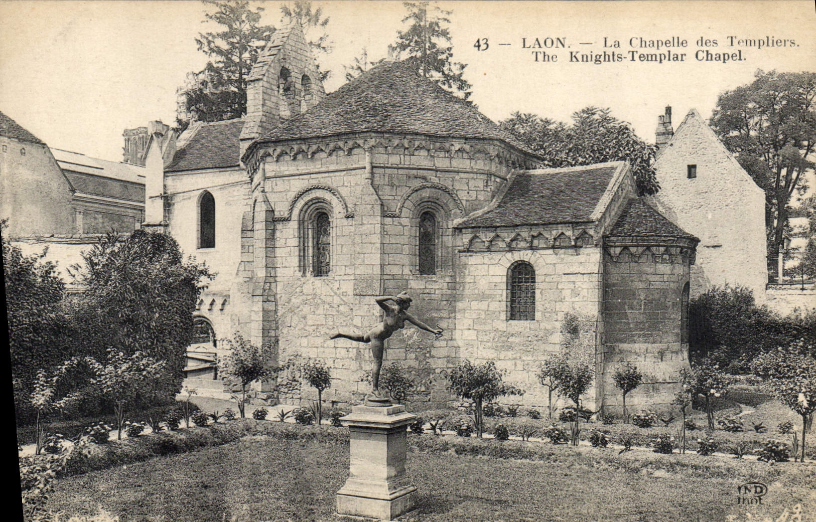 CPA Laon La chapelle des templiers 