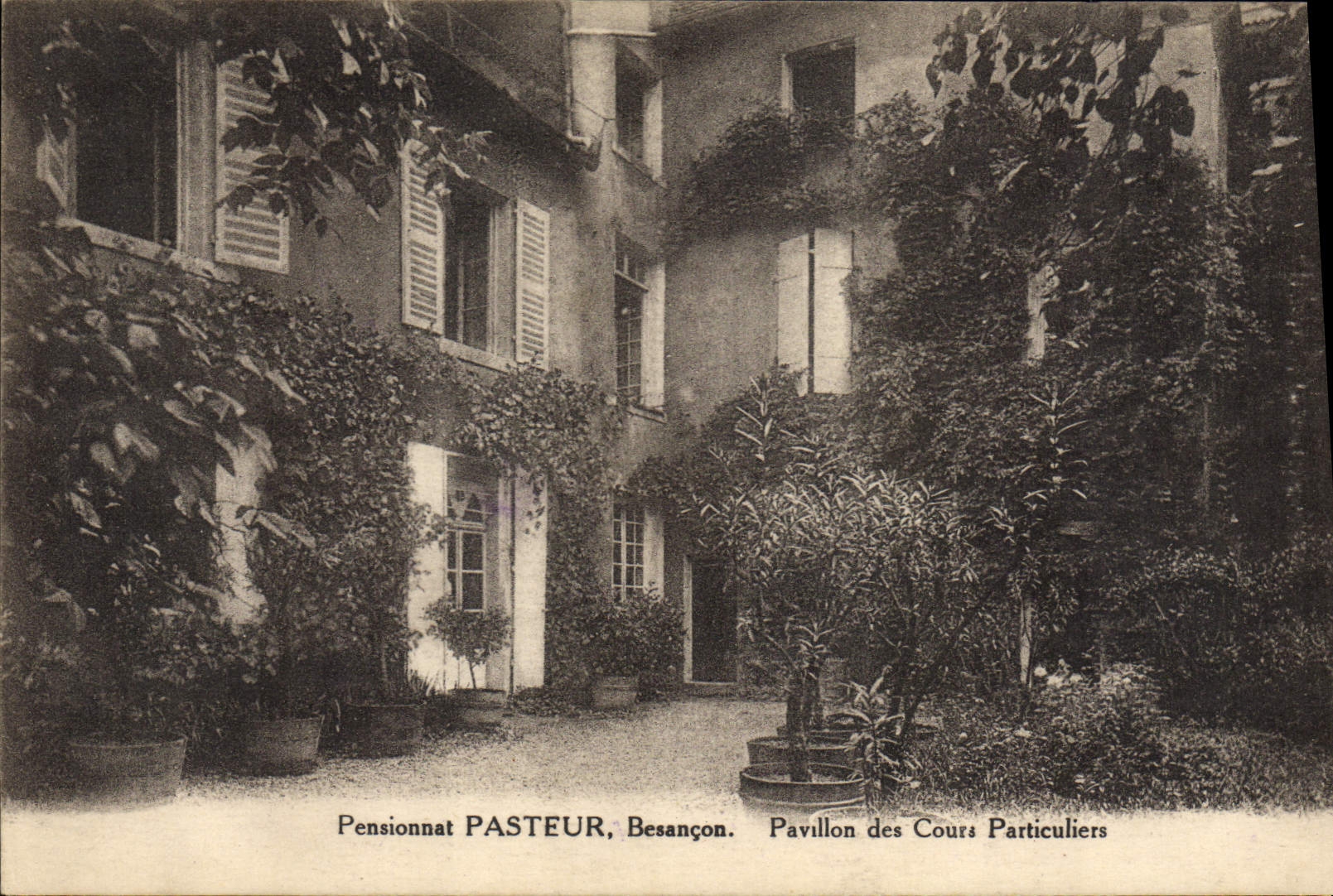 Pensionnat Pasteur, Besançon — Pavillon des Cours Particuliers — Éditions J. David et E. Vallois, Paris