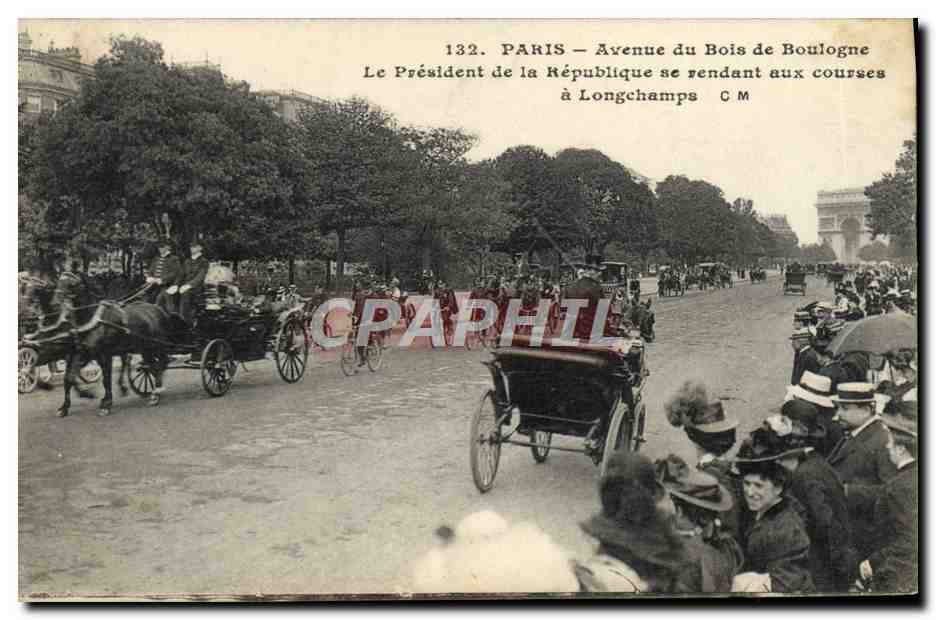 Paris — Avenue du Bois de Boulogne — Le Président de la République se rendant aux courses à Longchamps — C M