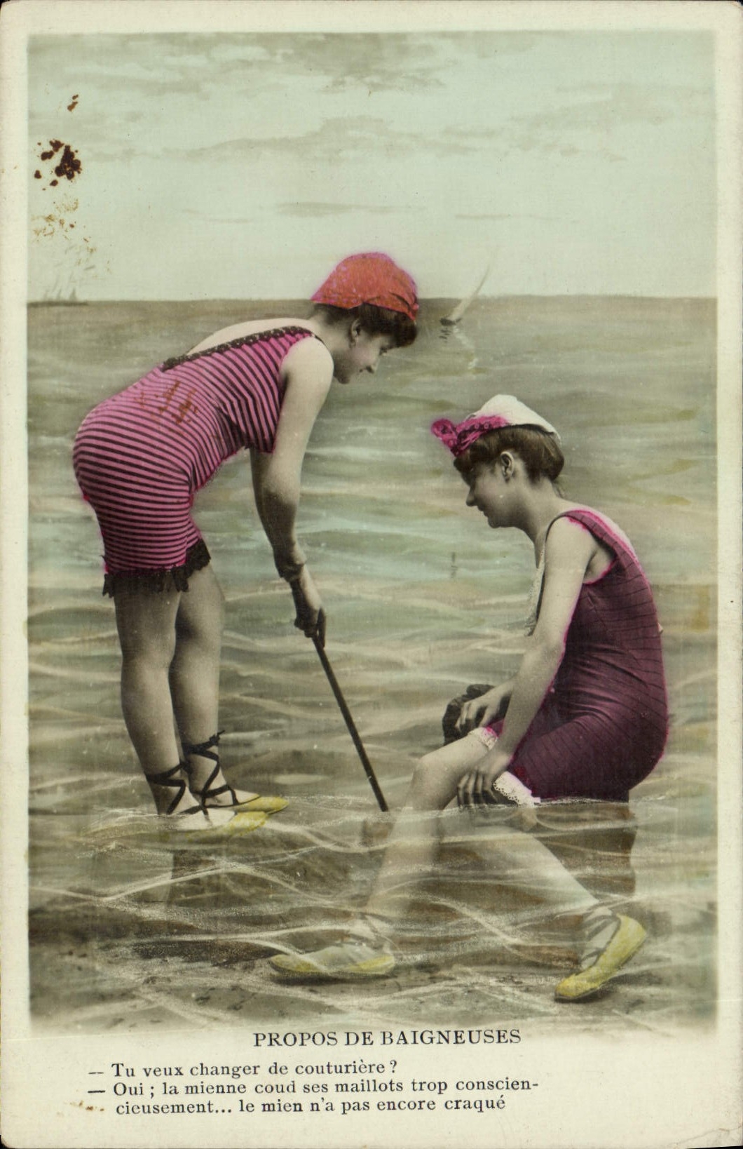 CPA Maillots de bains Femme Propos de baigneuses