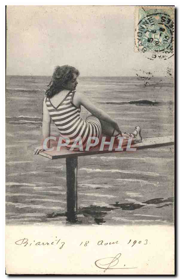 CPA Maillots de bains Femme 
