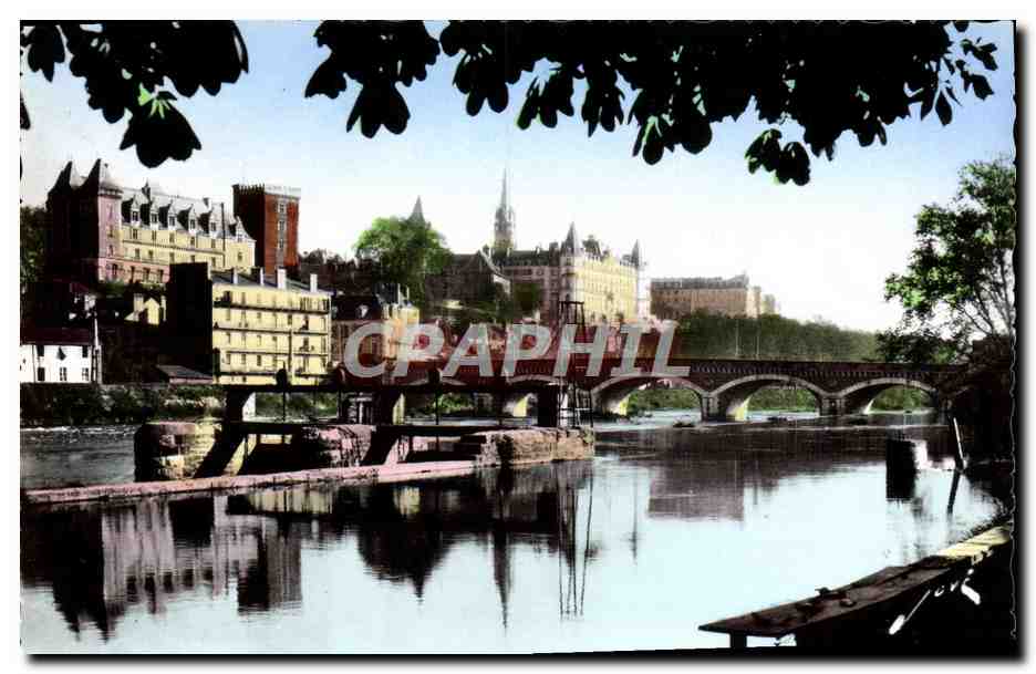 CPM Pau le chateau Henri IV vu de la rive gauche du Gave
