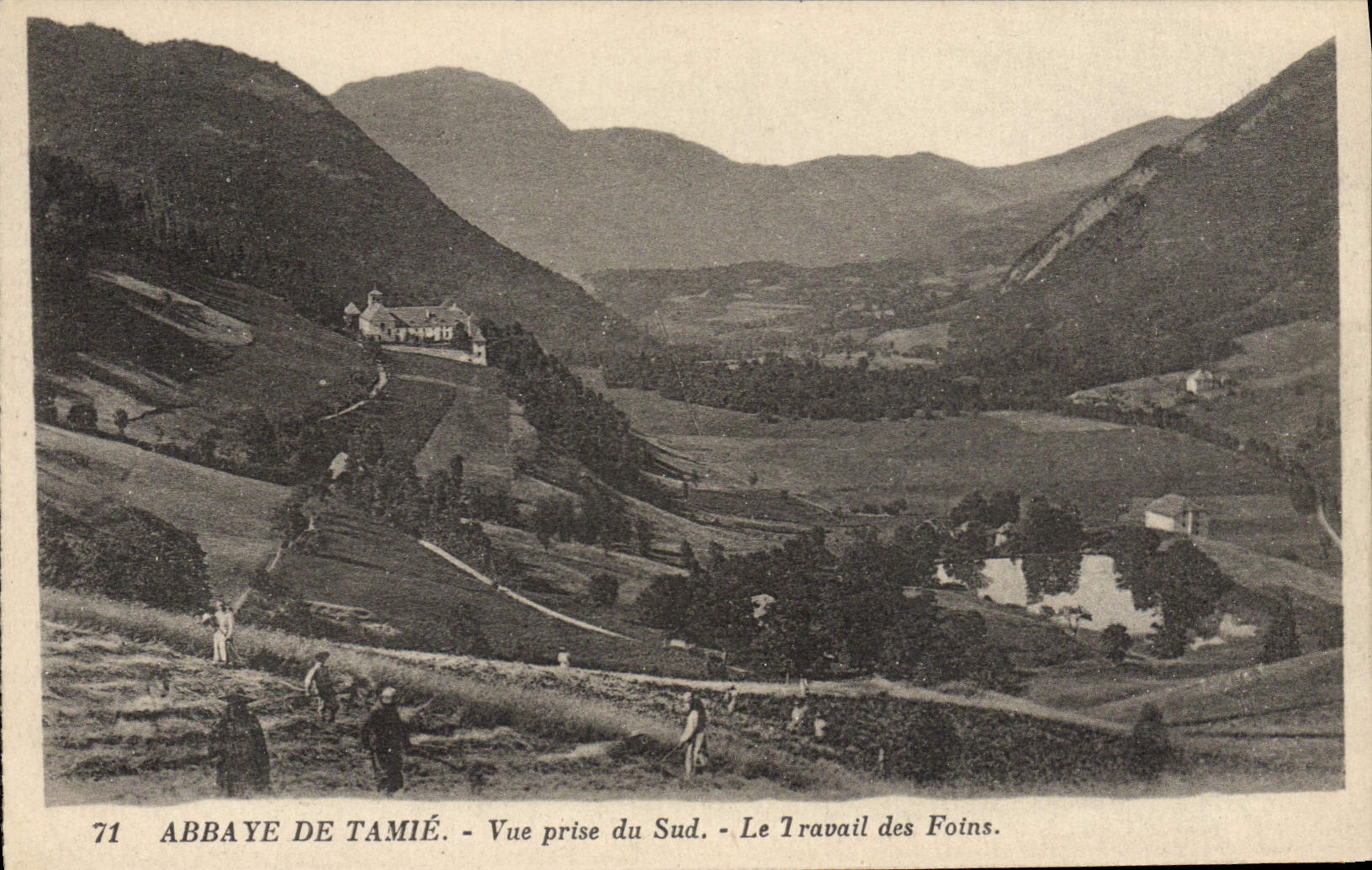 CPA Abbaye De Tamie Vue Prise du Sud le travail des Foins