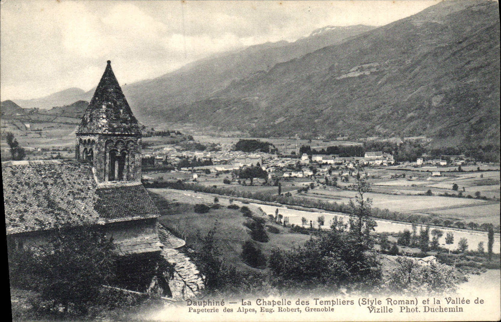 CPA Dauphine La Chapelle des Templiers et la vallee de Vizille 