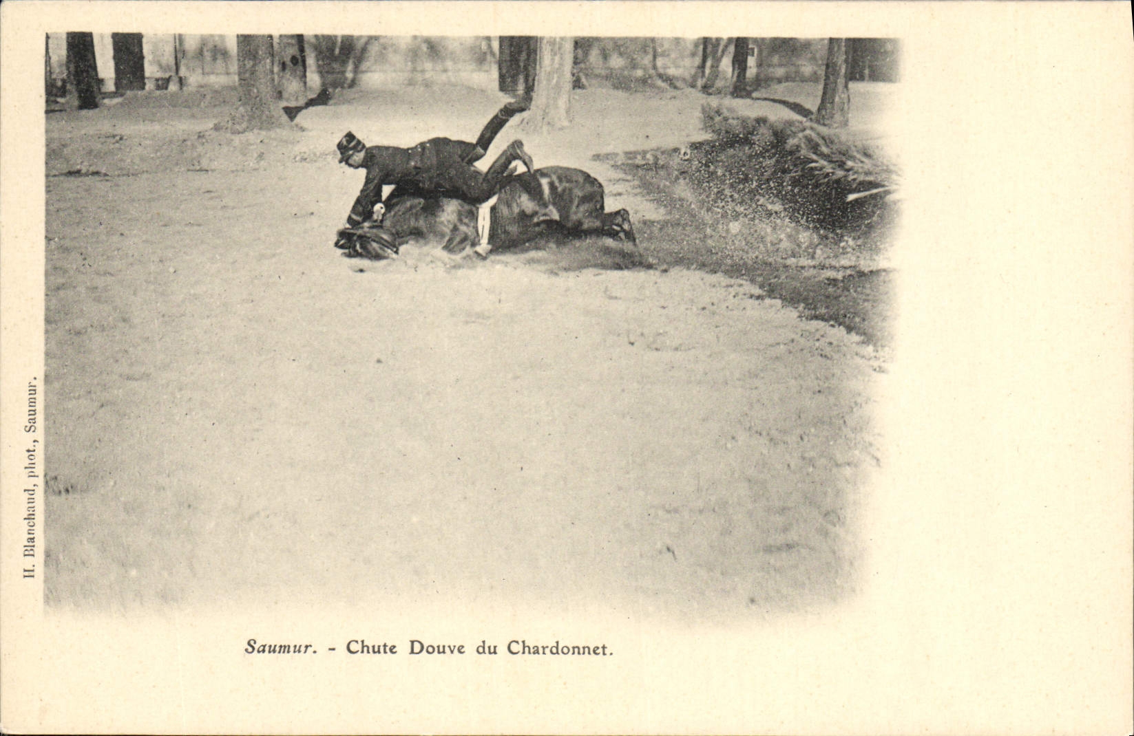 Saumur - Chute du Chardonnet — H. Blanchard, phot. Saumur