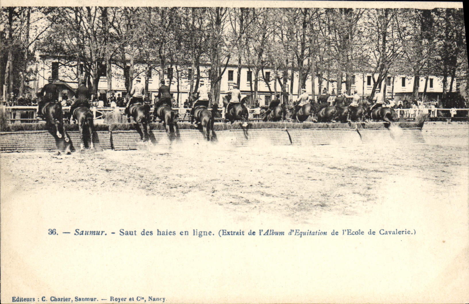 Saumur — Saut des haies en ligne — Extrait de l'Album d'Equitation de l'École de Cavalerie, Éditeurs G. Charier, Saumur — Royer et Cie, Nancy