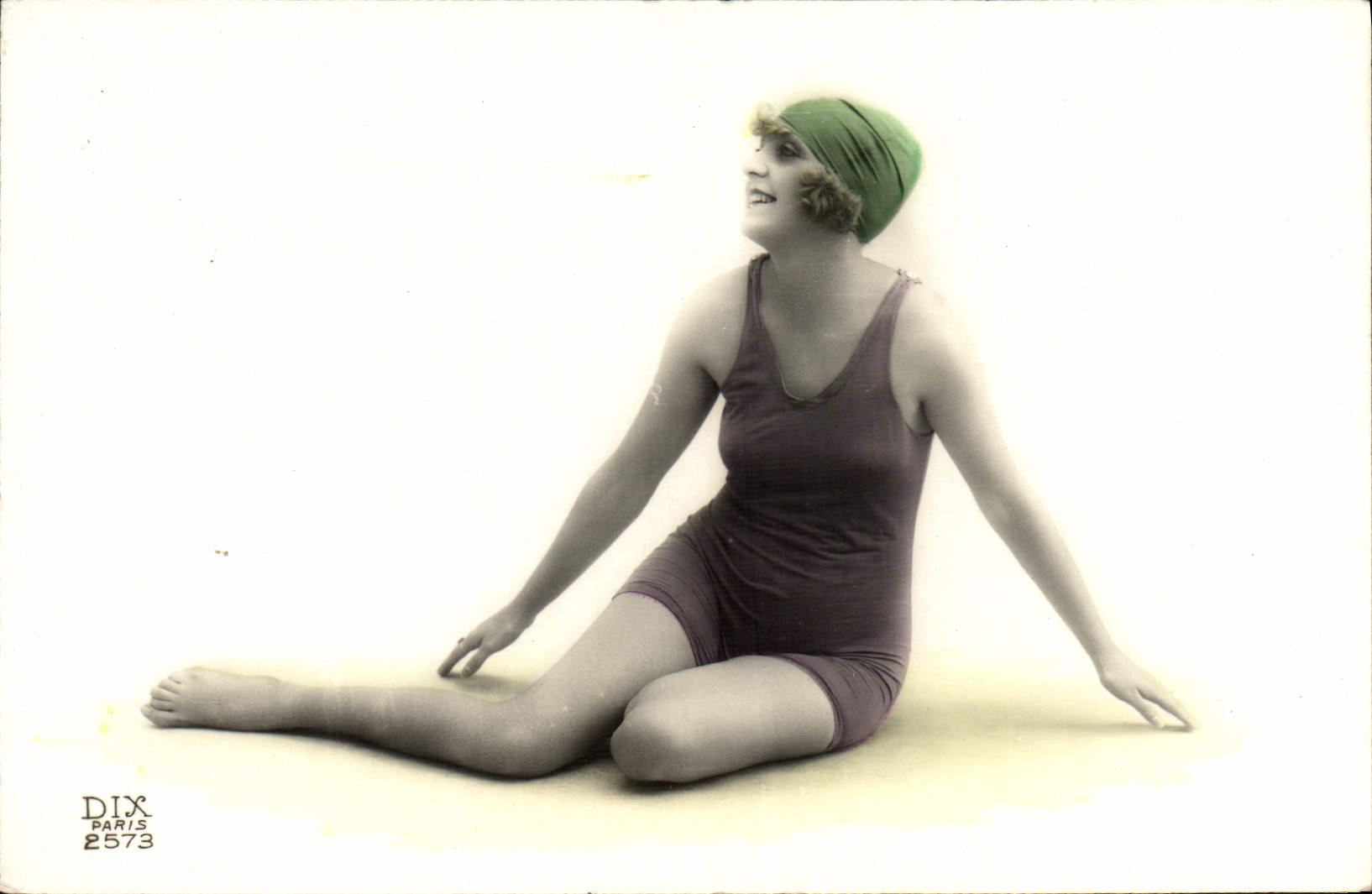 CPA Maillots de bains Femme 