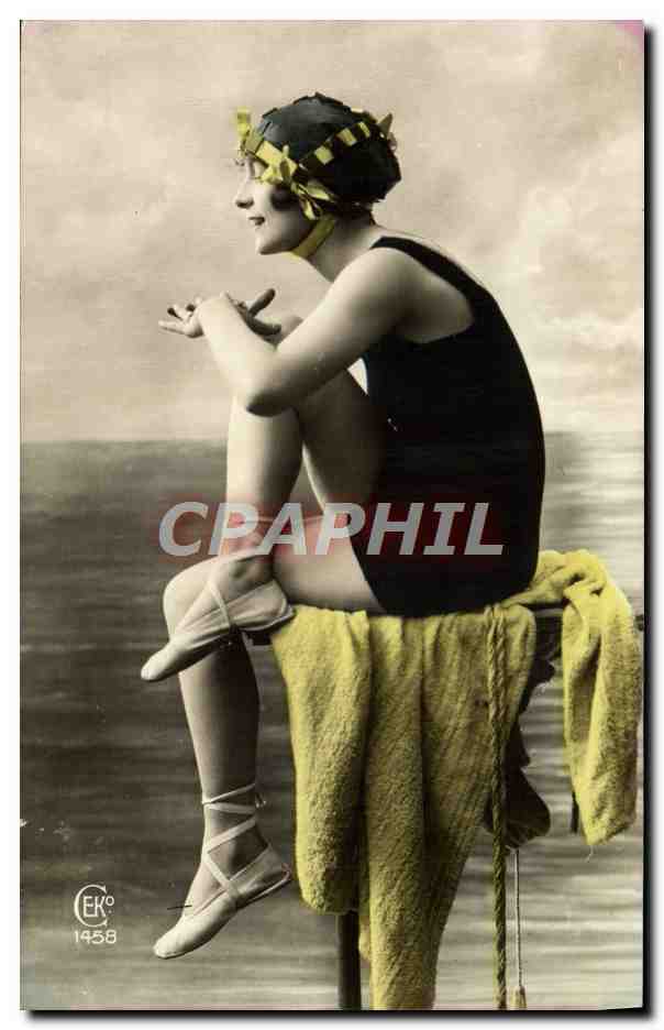 CPA Maillots de bains Femme 