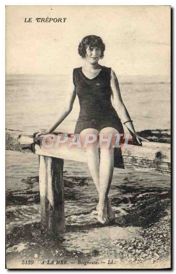 CPA Maillots de bains Femme Le Treport Baignade 