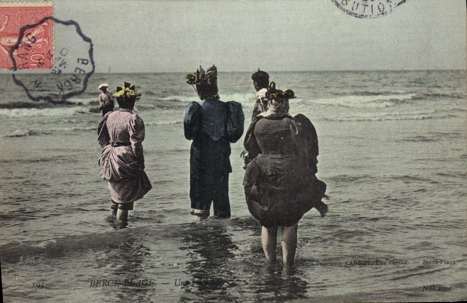 CPA Maillots de bains Femmes 