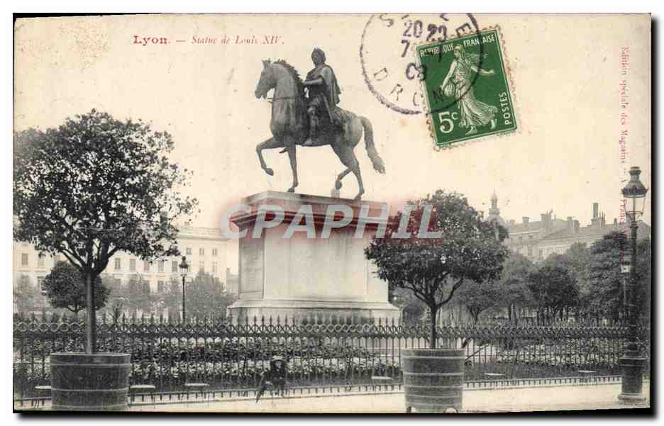 CPA Lyon Statue de Louis XIV