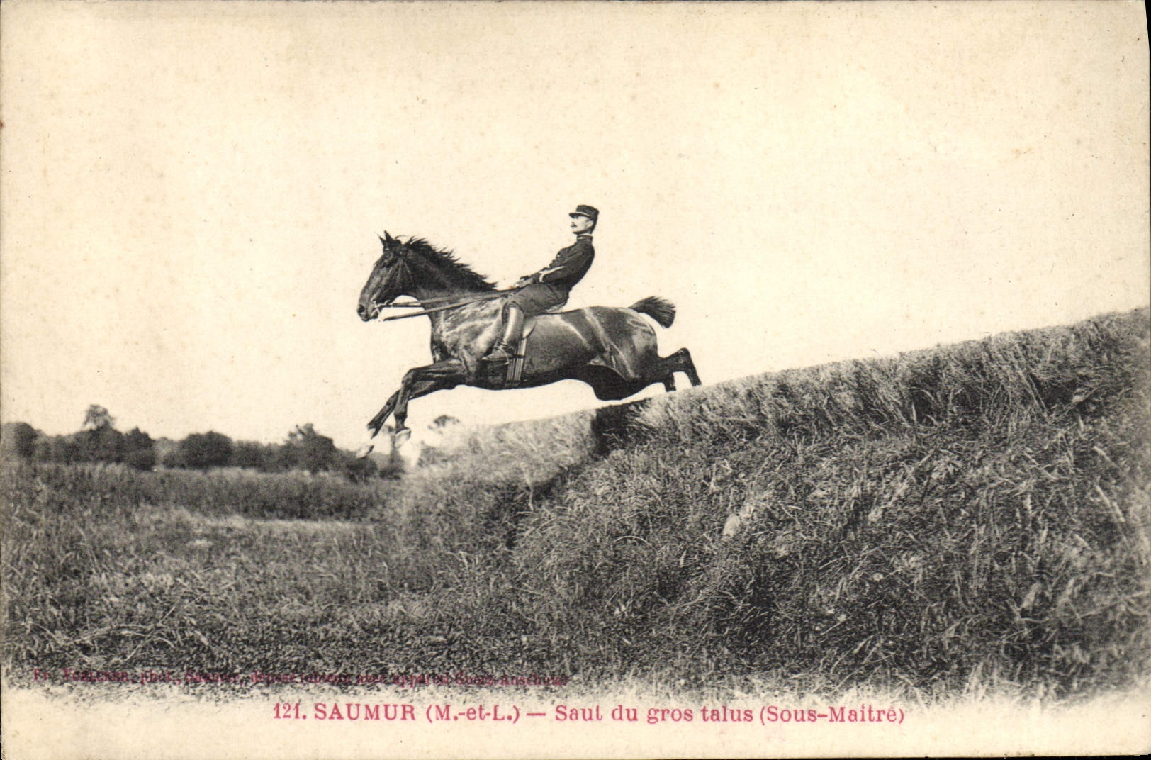 Saut du gros talus (Sous-Maîtré) — Saumur (Maine-et-Loire) — phot. Séguier