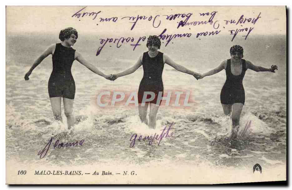 CPA Maillots de bains Femmes Malo les Bains Au bain 