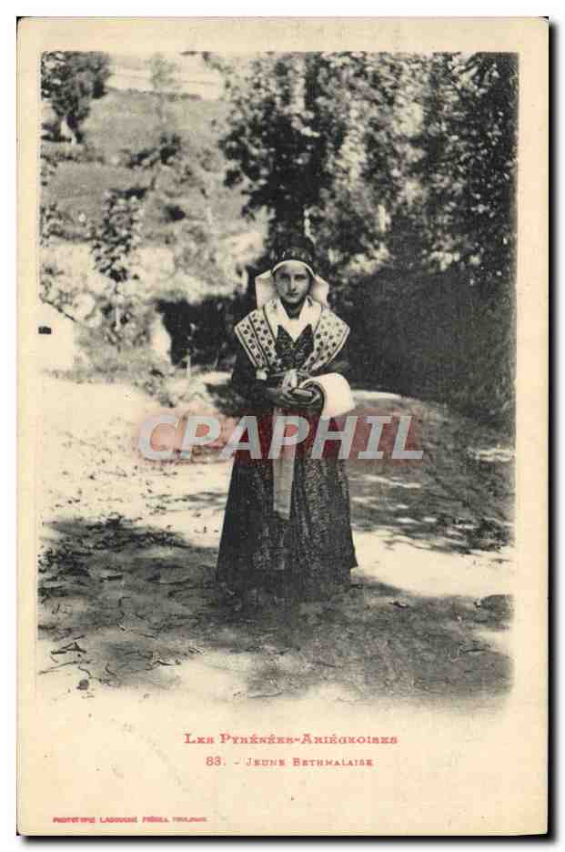 CPA Folklore Pyrenees Ariegeoises Jeune Bethmalaise 