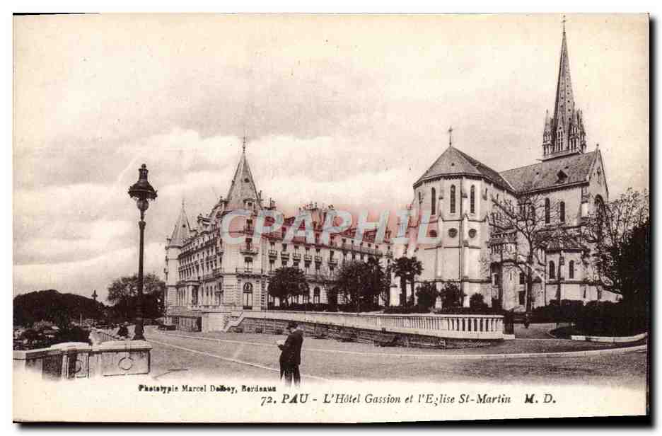CPA Pau L'Hotel Gassion Et I'Eglise St Martin