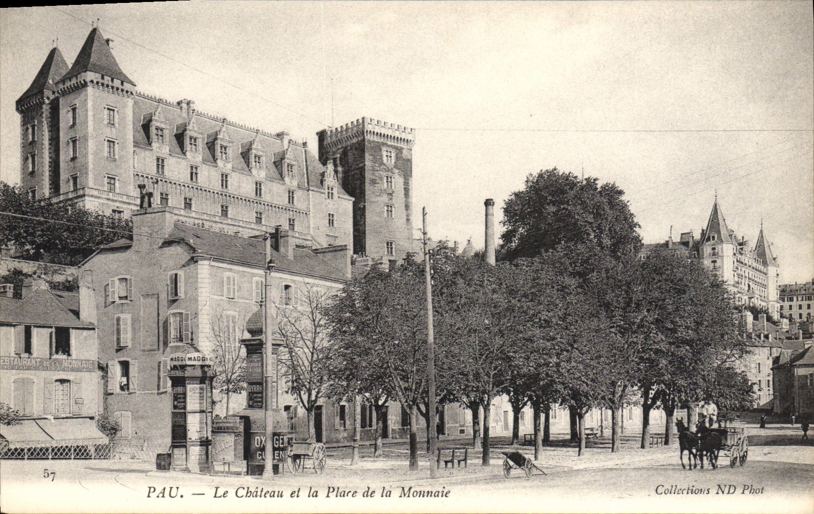 CPA Pau Le Chateau Et La Place De La Monnaie Maggi