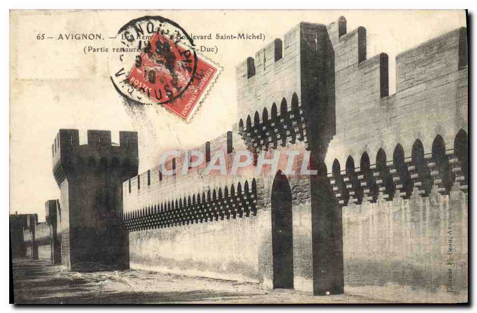 CPA Avignon Les remparts et boulevard Saint Michel