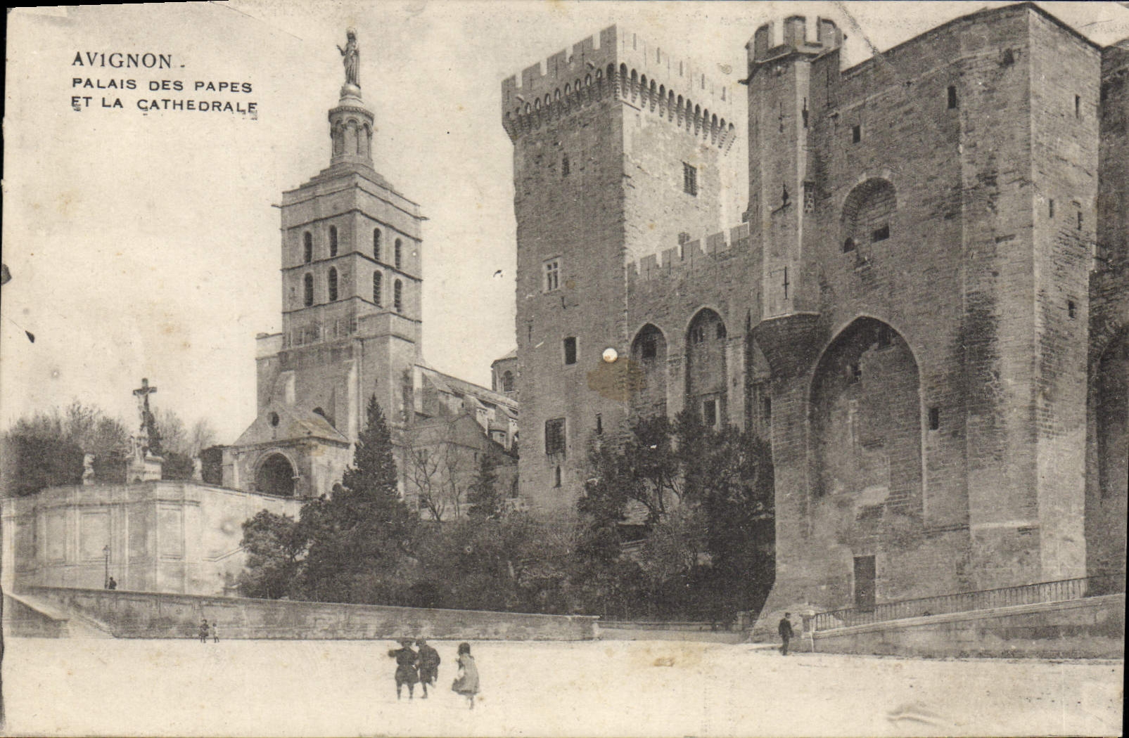 CPA Avignon Palais Des Papes Et La Cathedrale