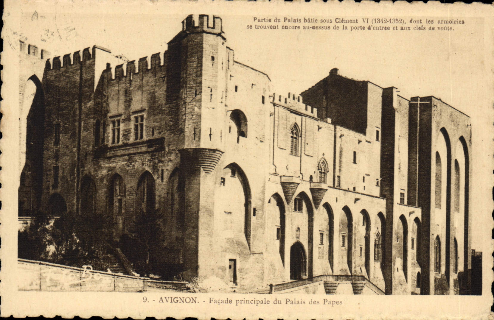 CPA Avignon Facade Principale Du Palais Des Papes